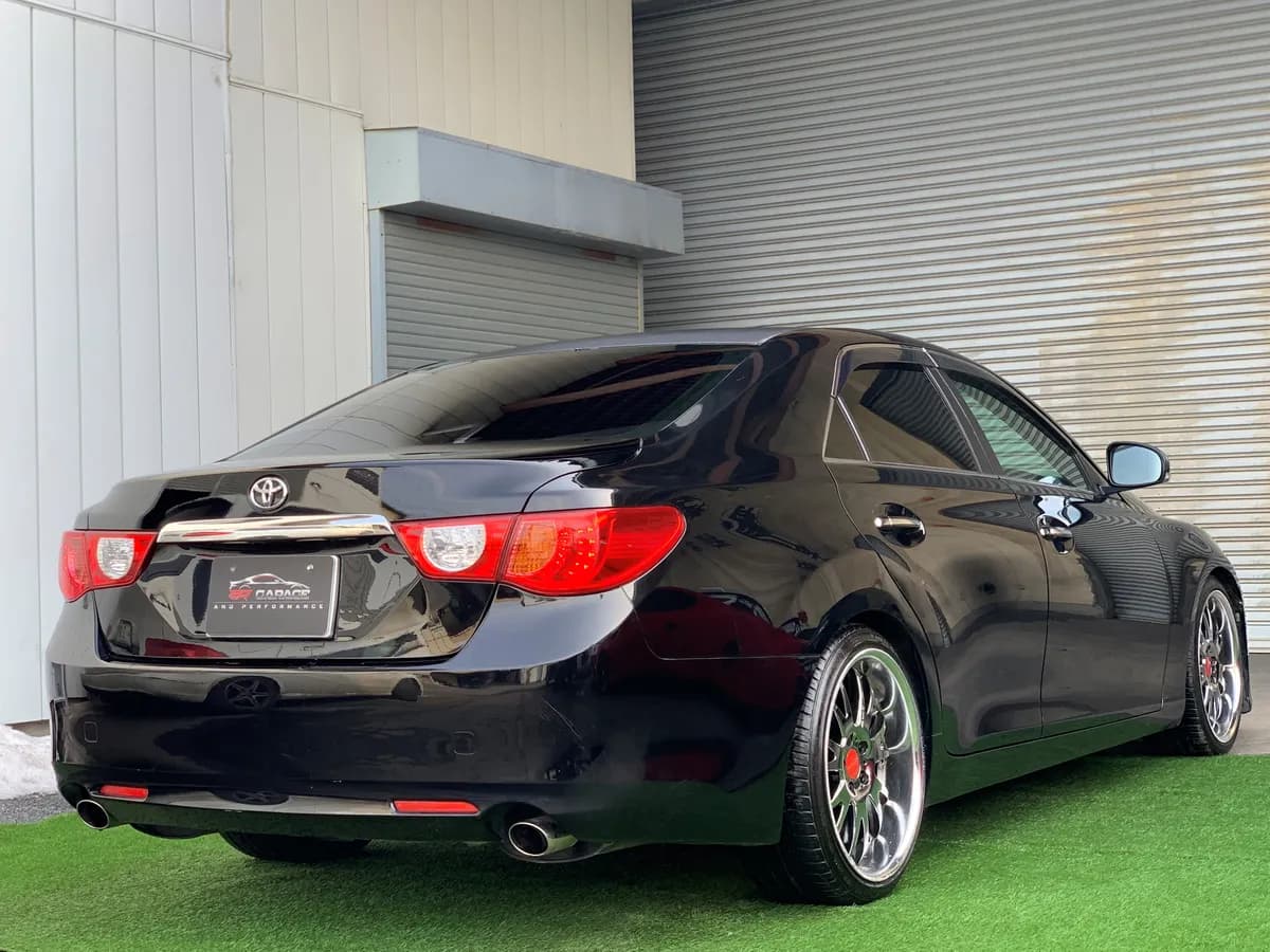 Toyota Mark X 2010 — photo 3