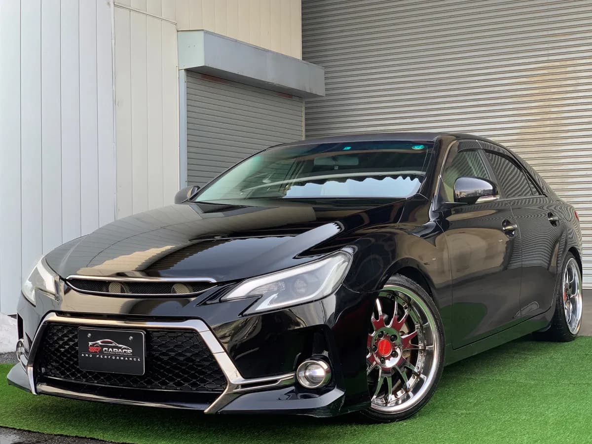 Toyota Mark X 2010 — front view