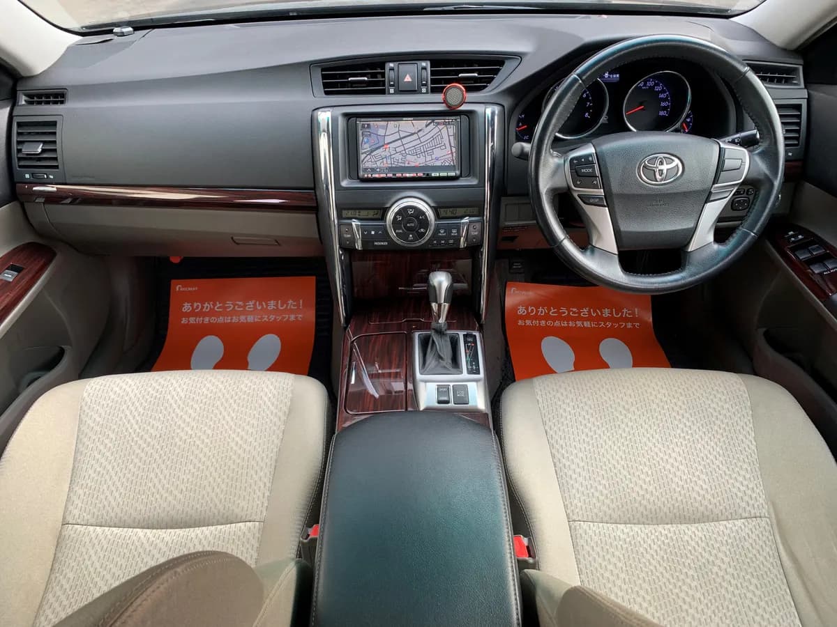 Toyota Mark X 2010 — photo 5
