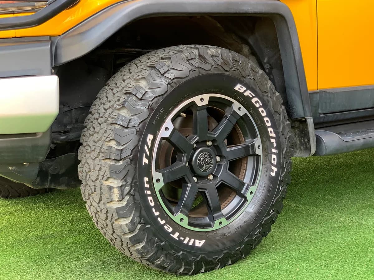 Toyota FJ Cruiser 2011 — photo 4
