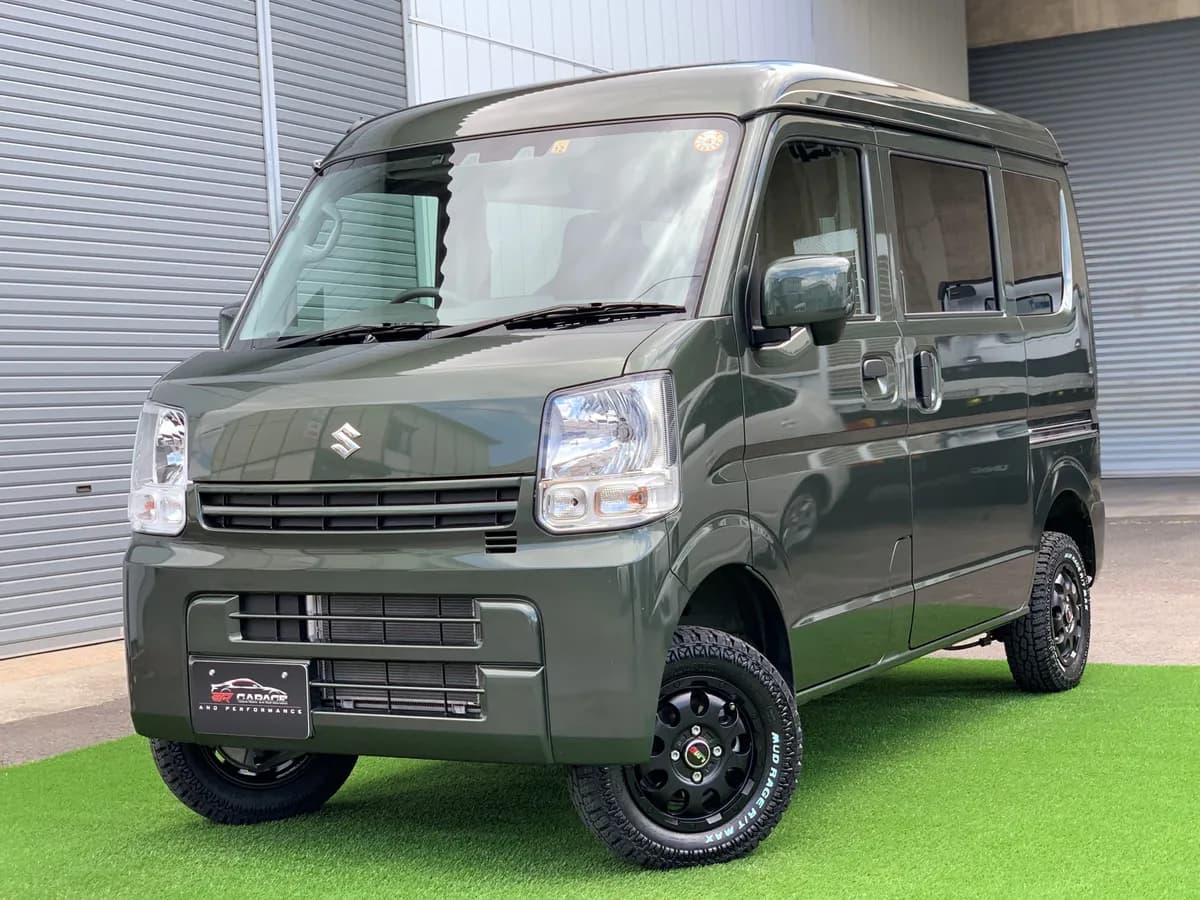 Suzuki Every Van 2021 — front view