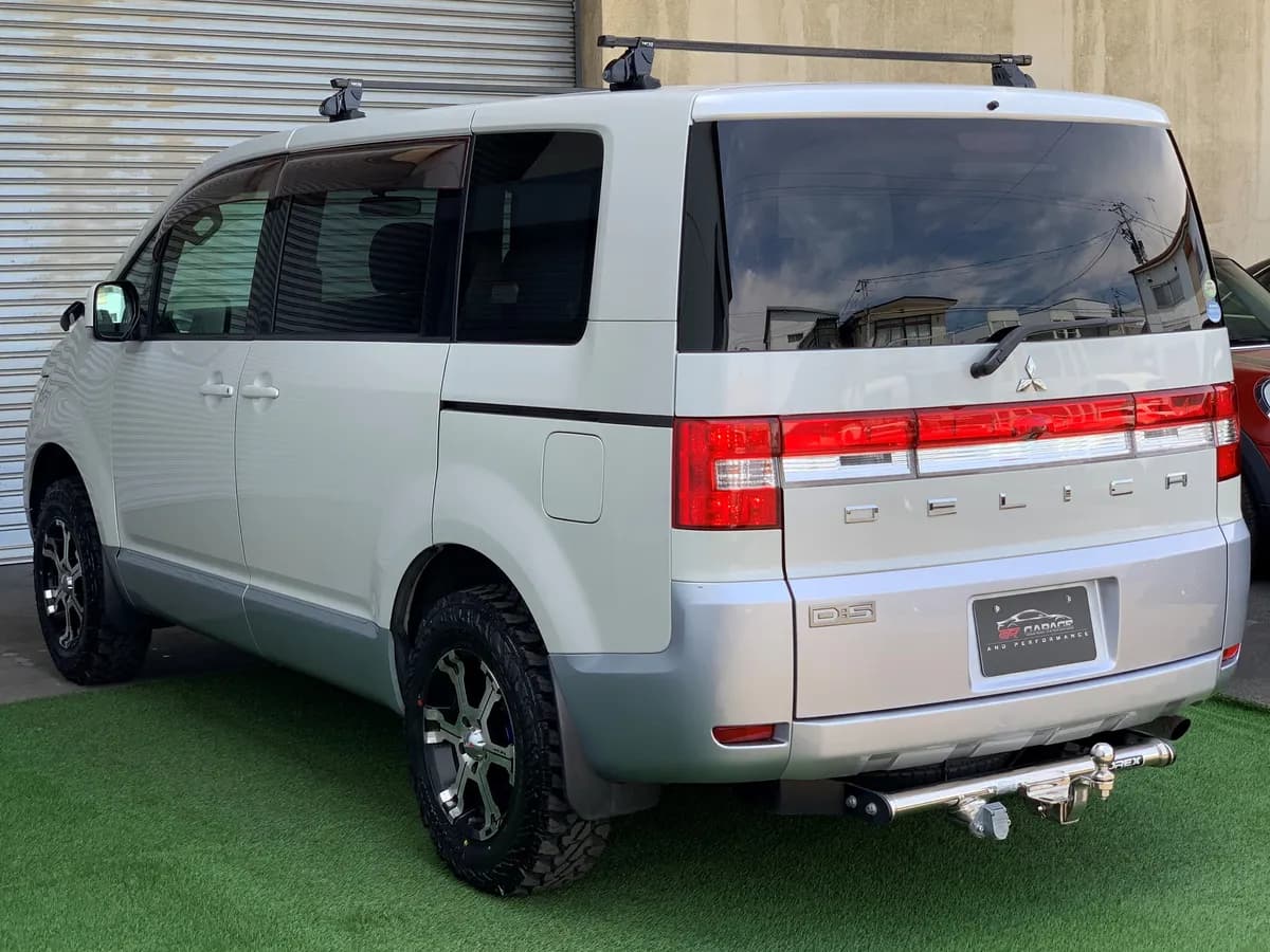 Mitsubishi Delica D:5 2009 — photo 3