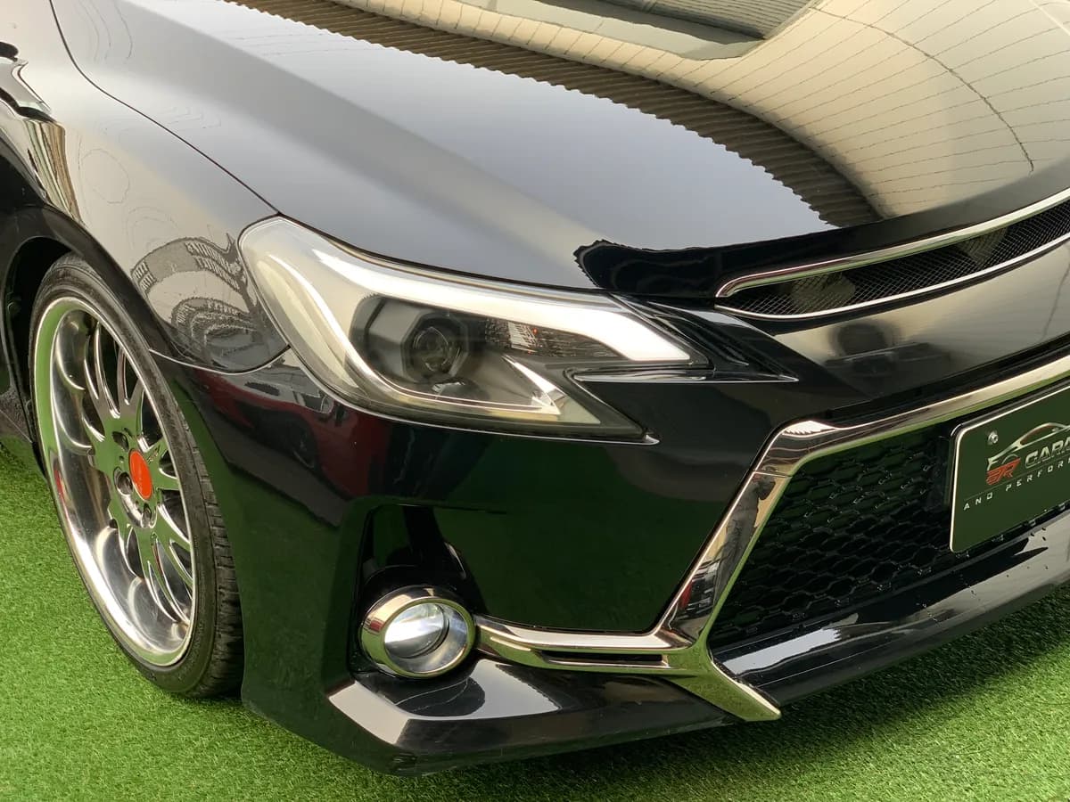 Toyota Mark X 2010 — photo 4