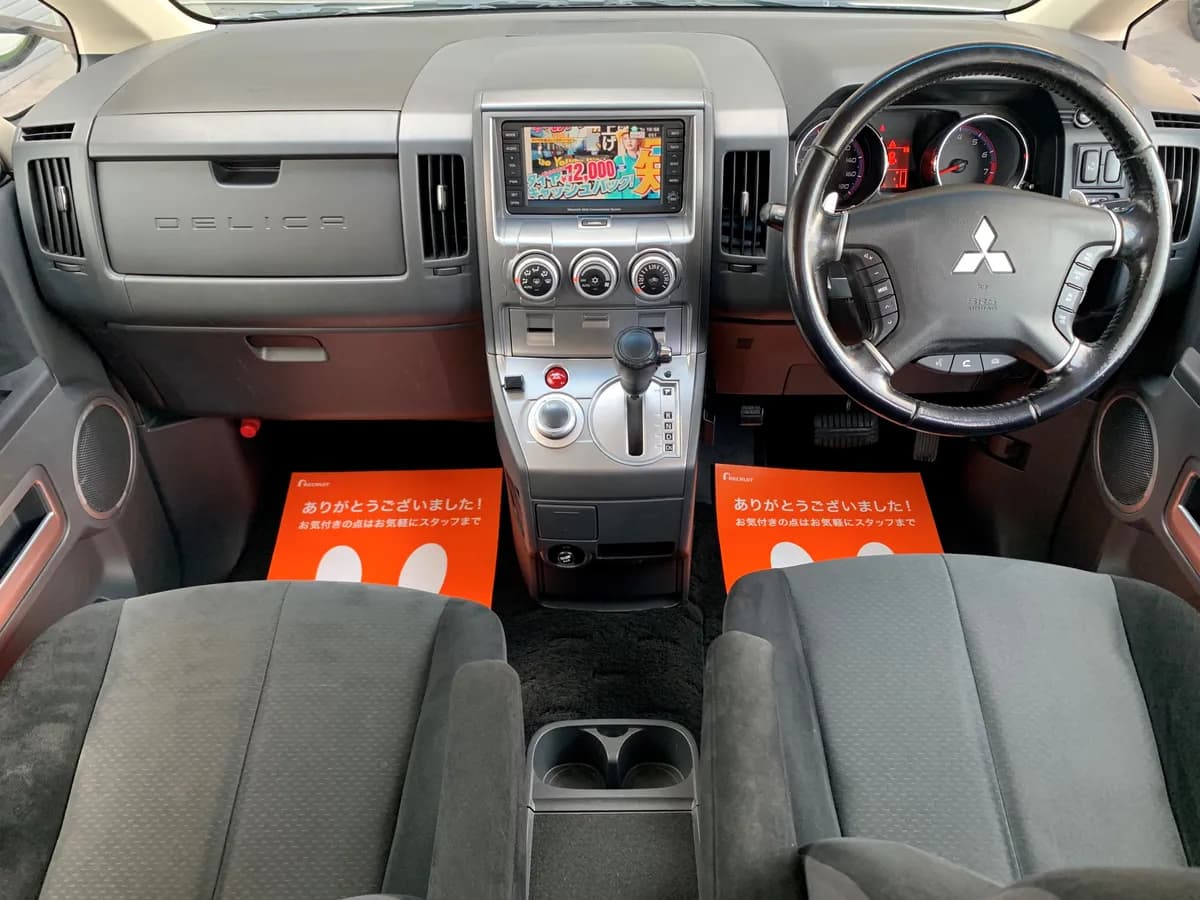 Mitsubishi Delica D:5 2009 — photo 7